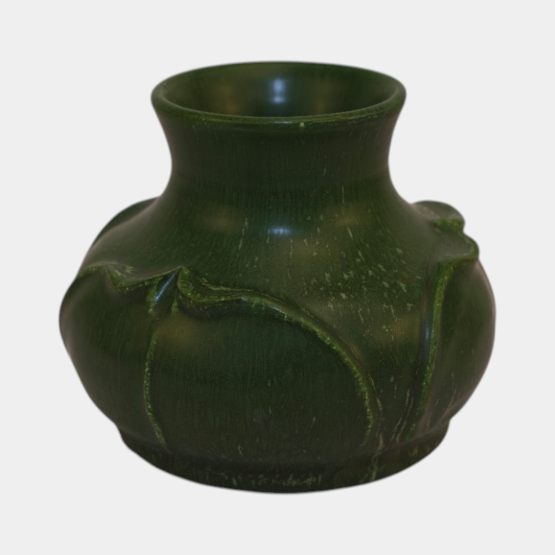 Ephraim Faience Arts and Crafts Pottery Green Spring Leaf Cabinet Vase 064