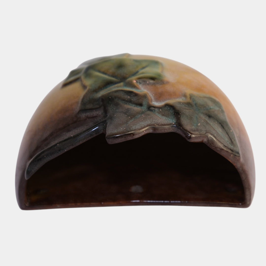 Roseville Wincraft Tan 1948 Mid Century Modern Art Pottery Wall Pocket 267-5