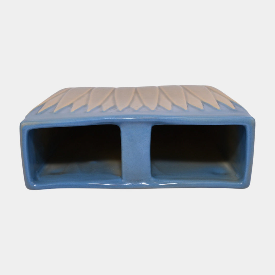 Roseville Lotus Blue 1952 Mid Century Modern Pottery Ceramic Wall Pocket L8-7