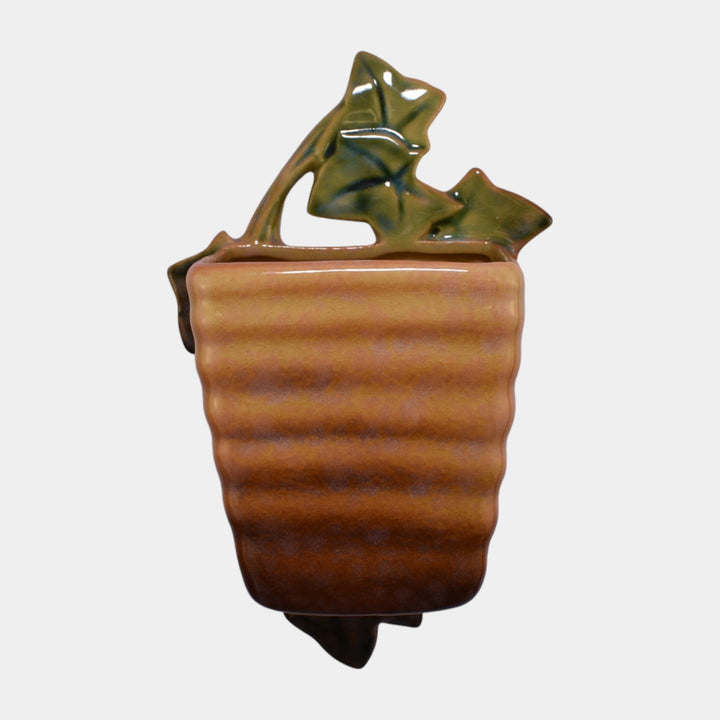 Roseville Wincraft Tan 1948 Mid Century Modern Art Pottery Wall Pocket 266-4