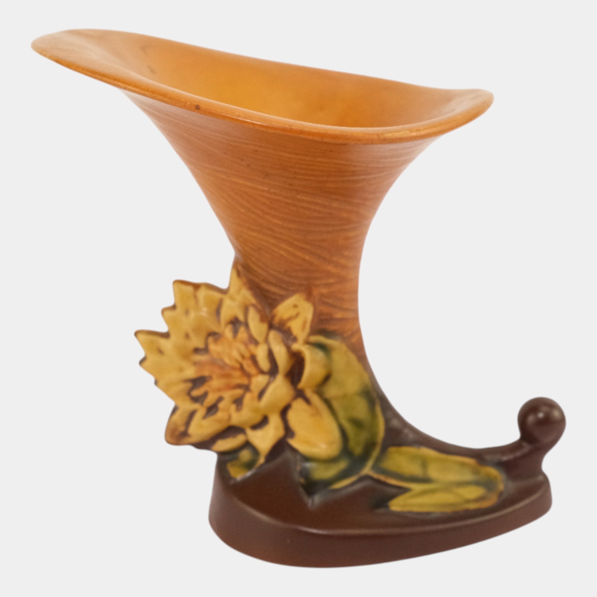 Roseville Water Lily Brown 1943 Vintage Art Pottery Cornucopia