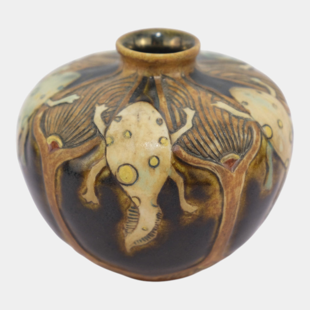 Calmwater Designs Stephanie Young Studio Art Pottery Climbing Salamander Vase