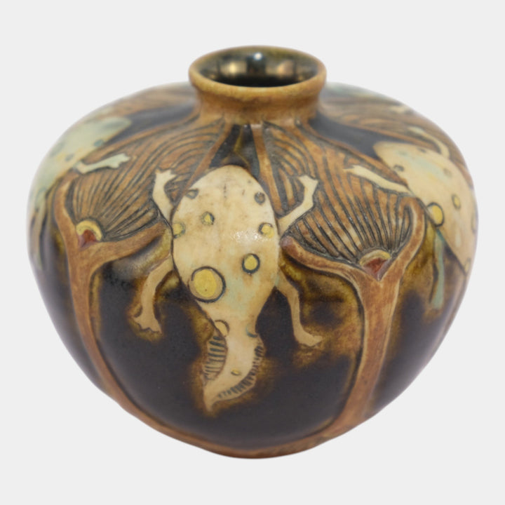 Calmwater Designs Stephanie Young Studio Art Pottery Climbing Salamander Vase