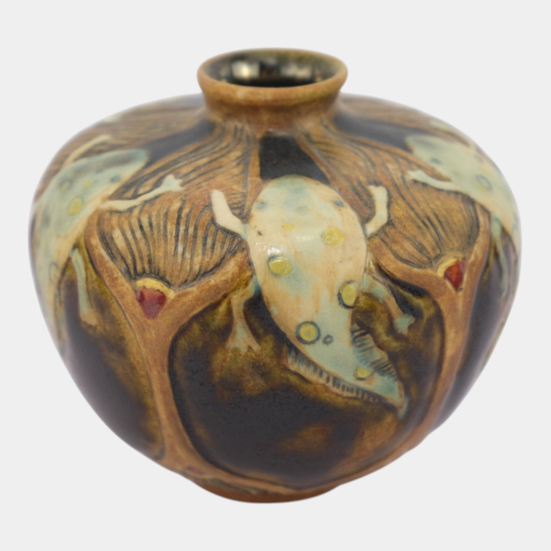 Calmwater Designs Stephanie Young Studio Art Pottery Climbing Salamander Vase