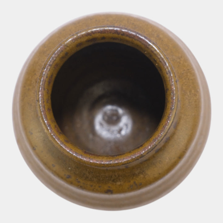 Pigeon Forge Tennessee Art Pottery Brown Ribbed Ceramic Vase Utterback