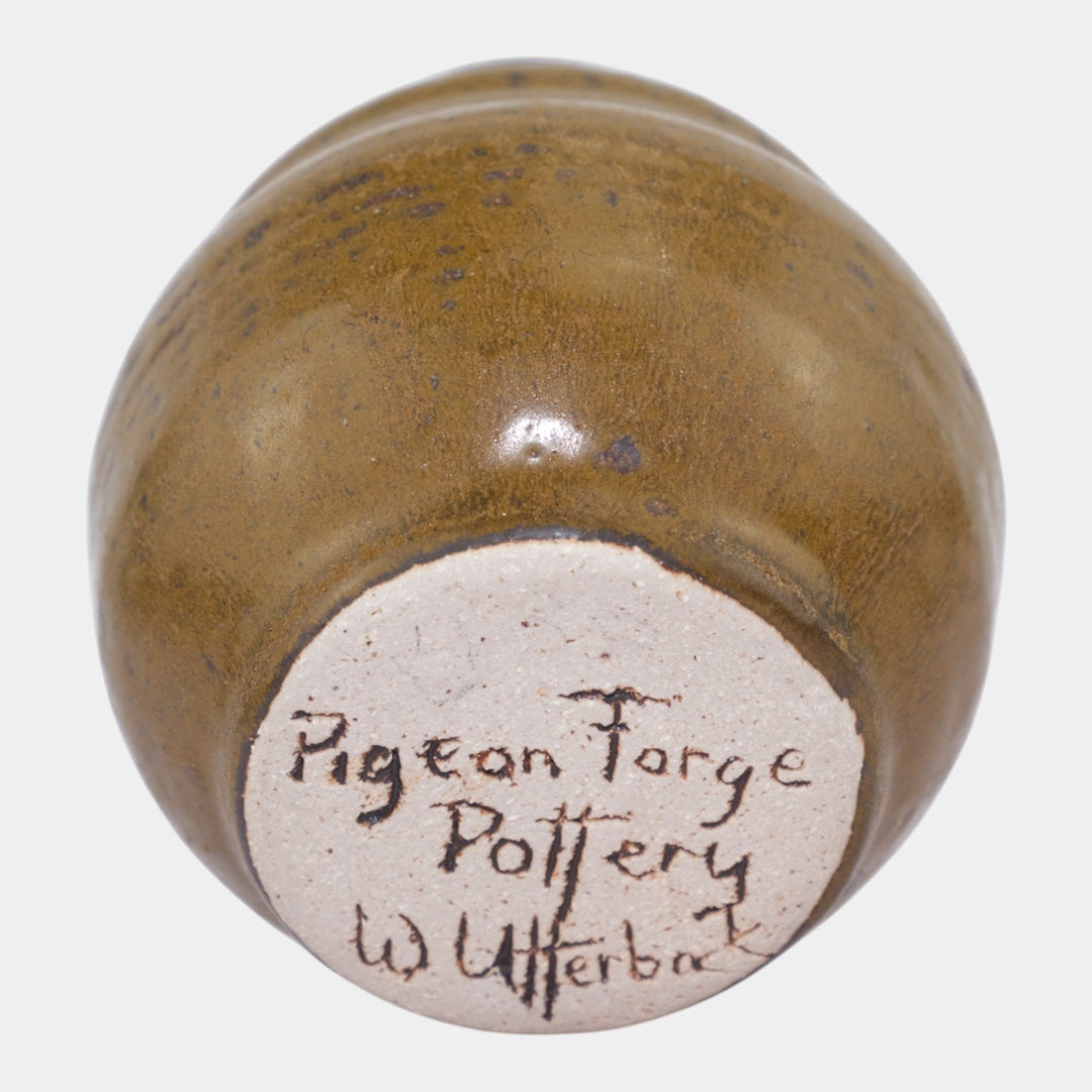 Pigeon Forge Tennessee Art Pottery Brown Ribbed Ceramic Vase Utterback