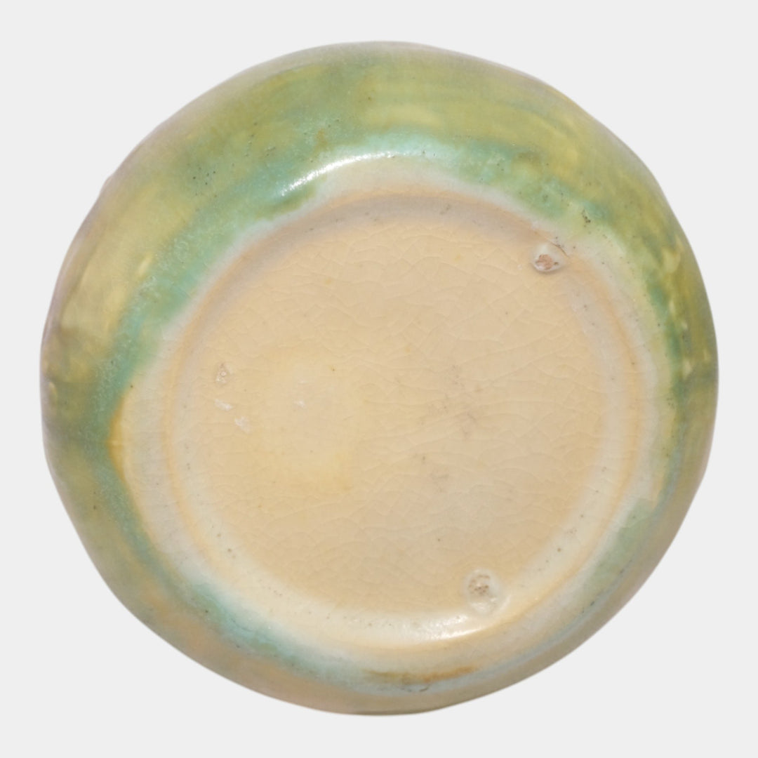 Roseville Blackberry 1932 Vintage Art Pottery Bee Hive Ceramic Vase 569-5