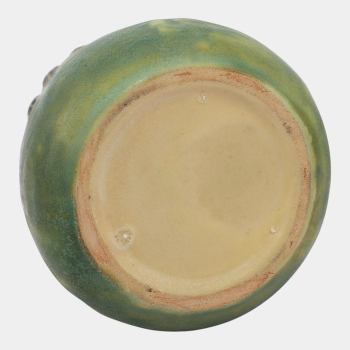 Roseville Blackberry 1932 Vintage Art Pottery Ceramic Bee Hive Vase 569-5 - Just Art Pottery