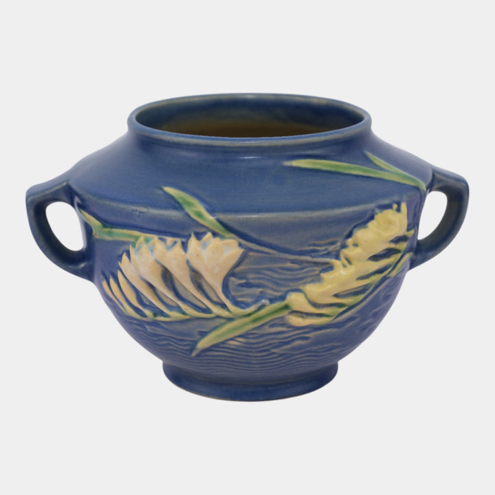 Roseville Freesia Blue 1945 Mid Century Modern Art Pottery Handled Vase 463-5 - Just Art Pottery