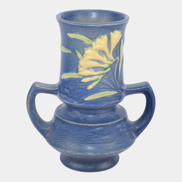 Roseville Freesia Blue 1945 Mid Century Modern Art Pottery Ceramic Vase 118-6
