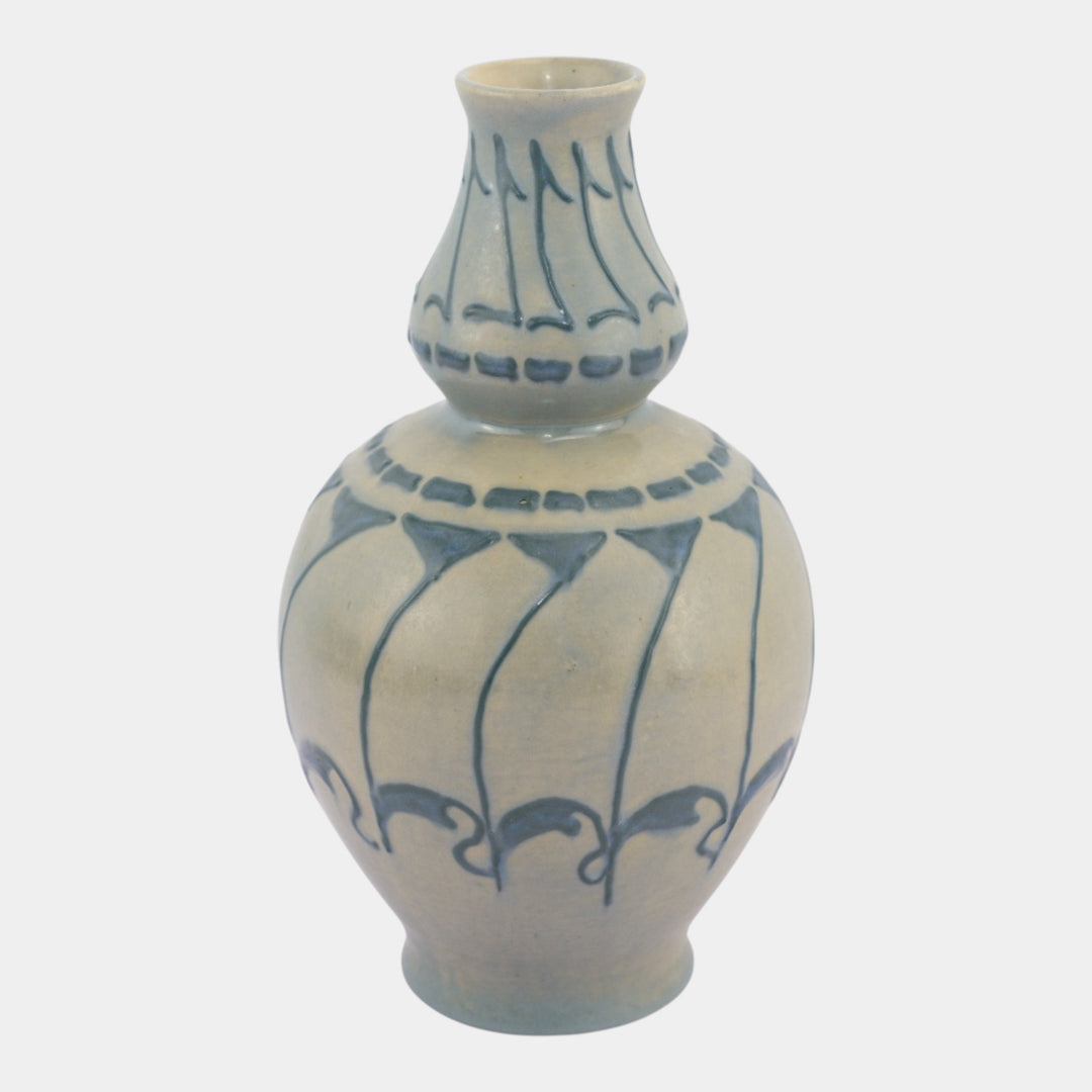 Roseville Aztec Blue 1905 Vintage Arts And Crafts Pottery Squeeze Bag Vase 23