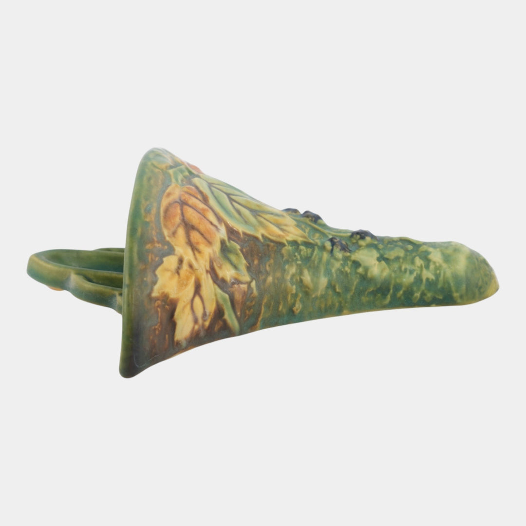 Roseville Blackberry 1932 Vintage Arts and Crafts Pottery Wall Pocket 1267-8