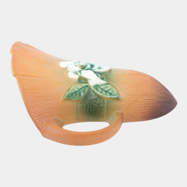 Roseville Gardenia Tan 1950 Mid Century Modern Ceramic Wall Pocket 666-8