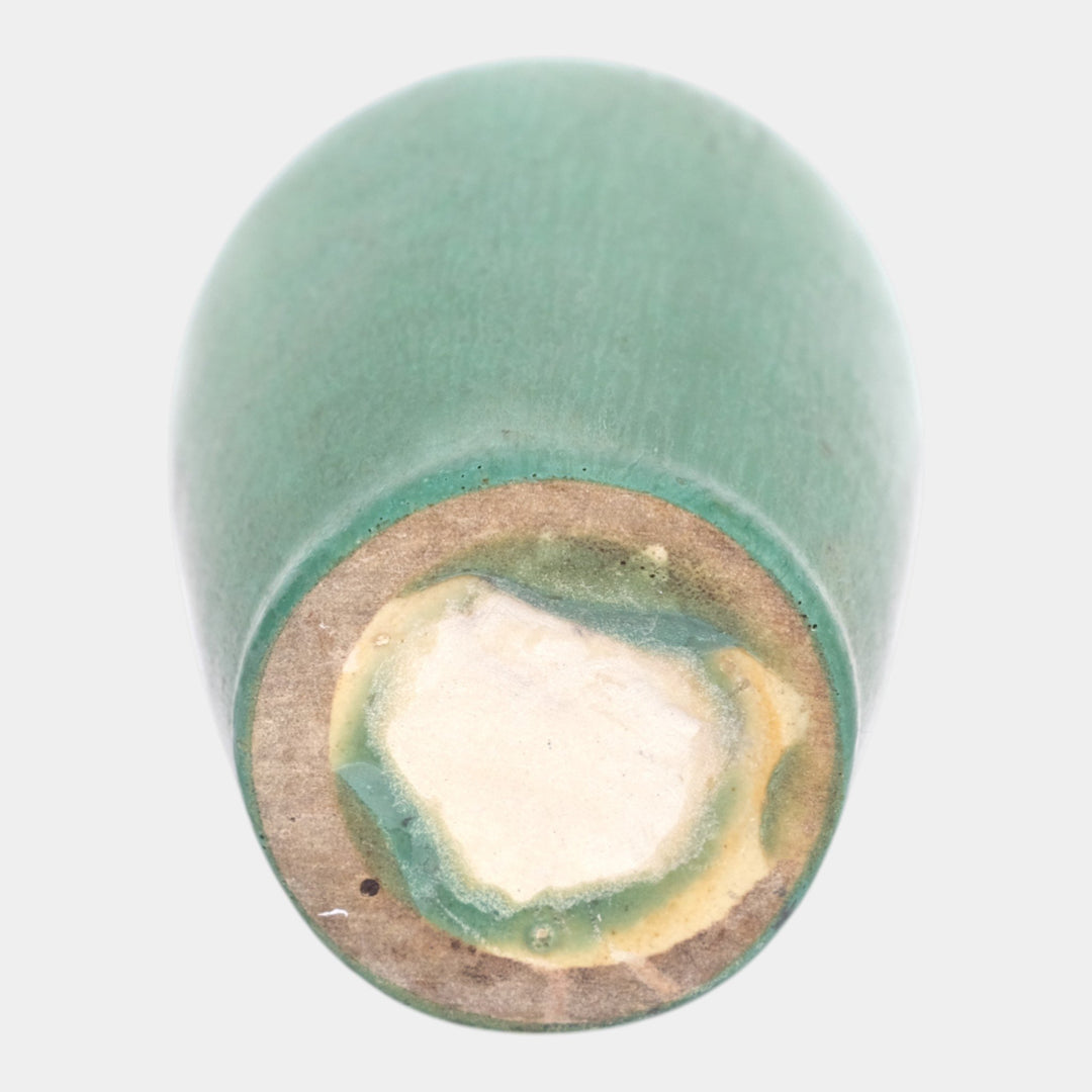 Hampshire Early 1900s Arts And Crafts Pottery Matte Green Tapered Body Vase - Just Art Pottery