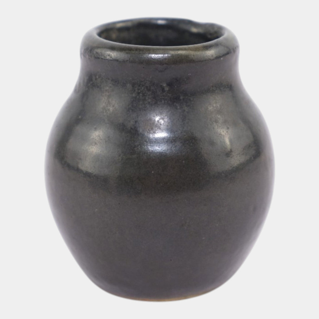 Newcomb College 1910-15 Vintage Arts and Crafts Pottery Ivory Glaze Ceramic Vase - Just Art Pottery