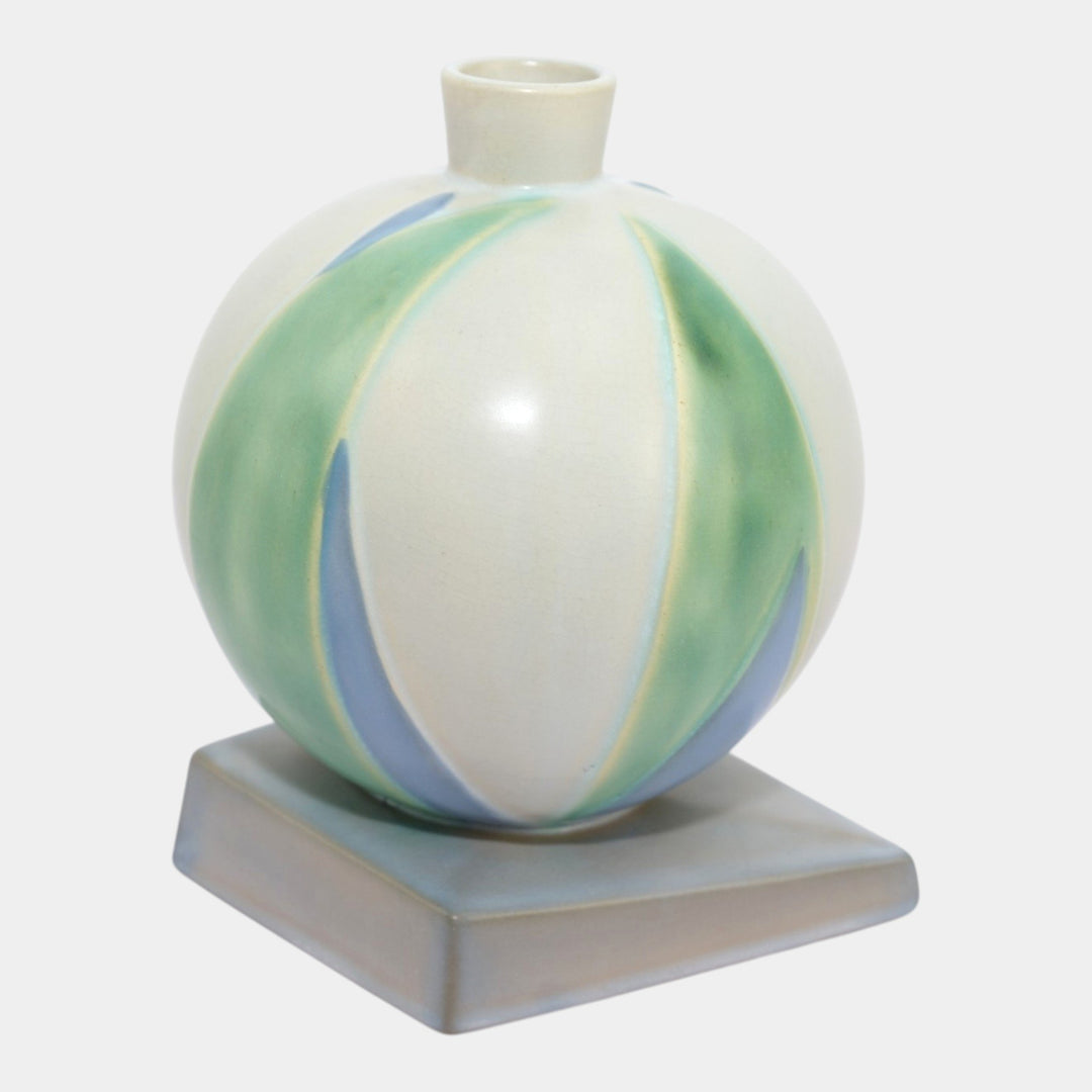 Roseville Futura Gray 1928 Vintage Art Deco Pottery Bamboo Leaf Ball Vase 387-7