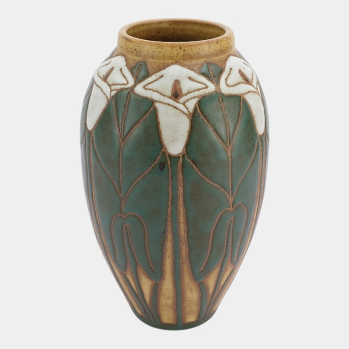 Common Ground Eric Olson Studio Art Pottery 2004 Green and White Calla Lily Vase