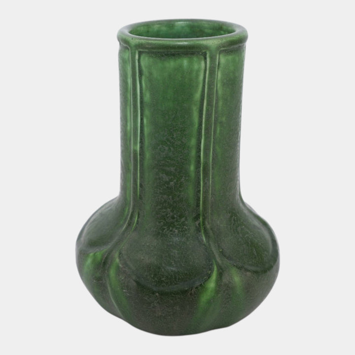 Grueby 1900s Vintage Arts and Crafts Pottery Organic Matte Green Paneled Vase