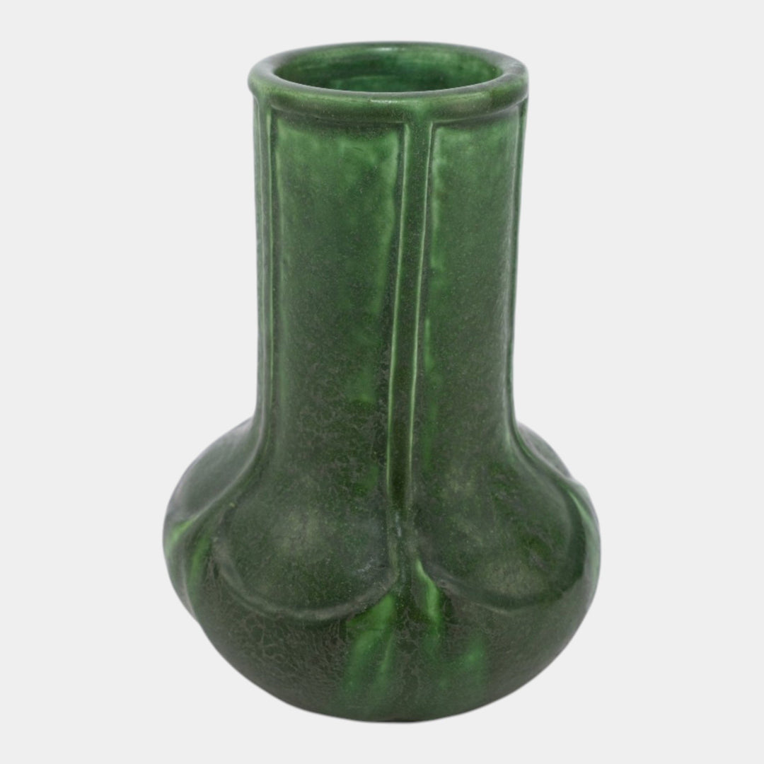 Grueby 1900s Vintage Arts and Crafts Pottery Organic Matte Green Paneled Vase