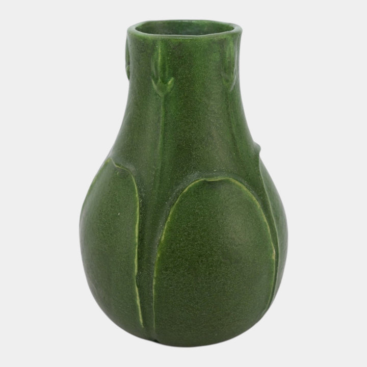 Grueby Vintage Arts and Crafts Pottery Matte Green Flower Buds Broad Leaf Vase