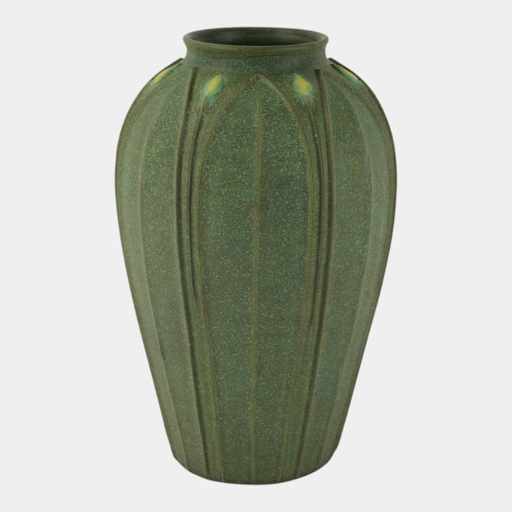 Jemerick Studio Pottery 1999 Arts And Crafts Matte Green Leaf Yellow Flower Vase