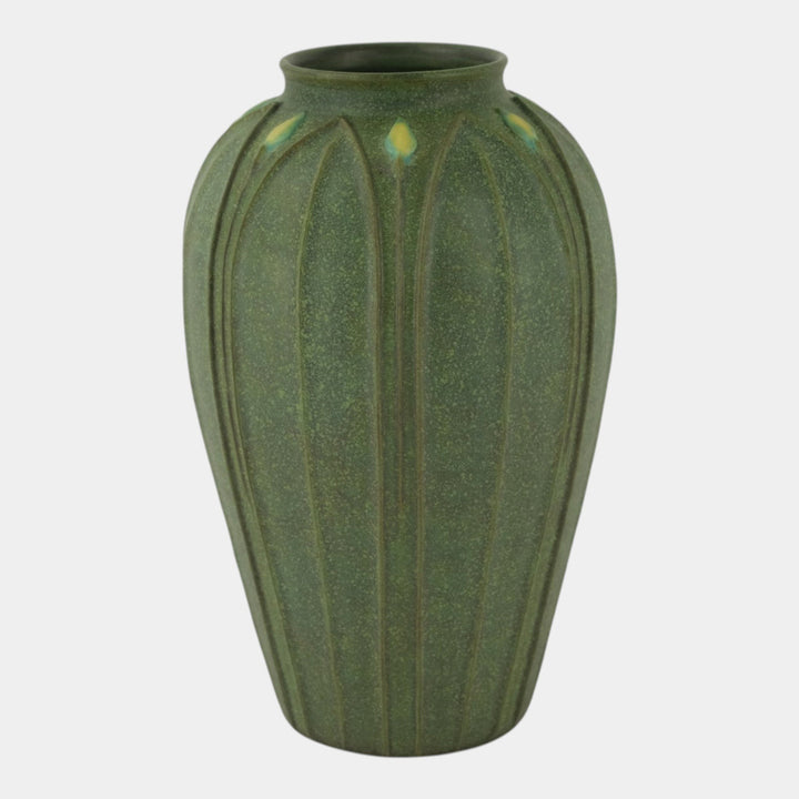 Jemerick Studio Pottery 1999 Arts And Crafts Matte Green Leaf Yellow Flower Vase