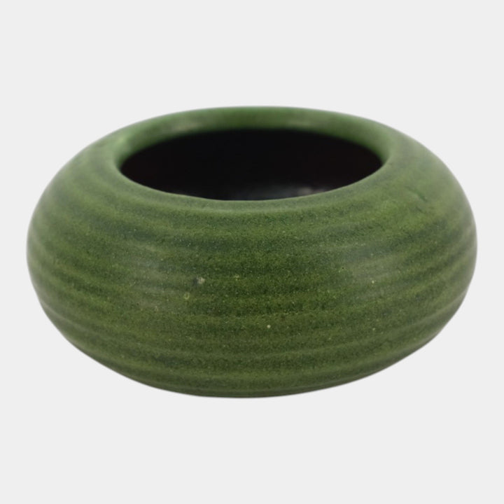 Grueby 1900s Vintage Arts and Crafts Pottery Organic Matte Green Ring Low Bowl