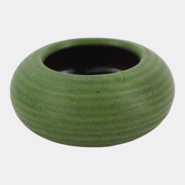 Grueby 1900s Vintage Arts and Crafts Pottery Organic Matte Green Ring Low Bowl