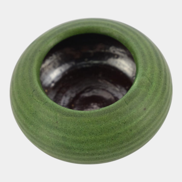 Grueby 1900s Vintage Arts and Crafts Pottery Organic Matte Green Ring Low Bowl