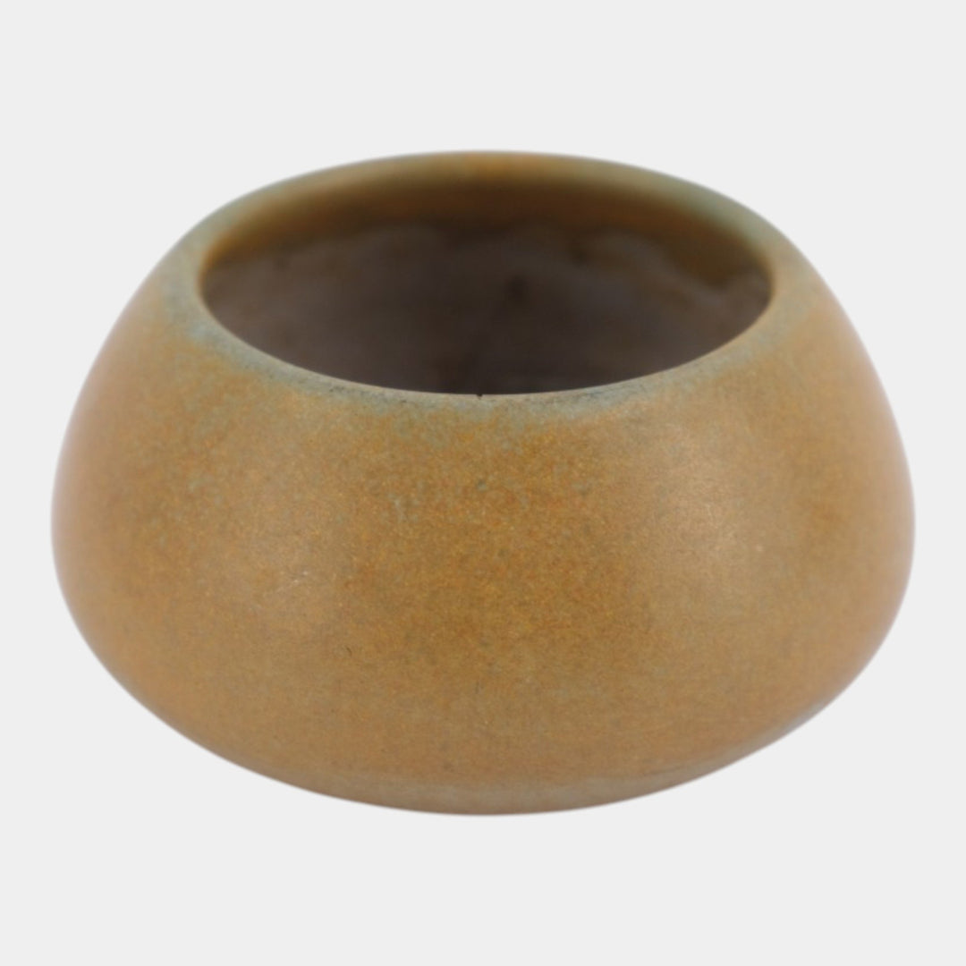 Marblehead Vintage Arts and Crafts Pottery Mottled Orange Tapered Body Vase