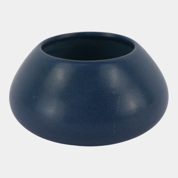 Marblehead Vintage Arts and Crafts Pottery Mottled Matte Blue Bowl Shape 9