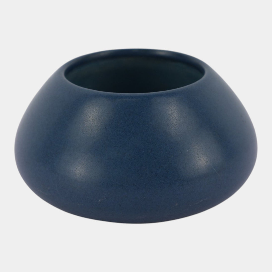 Marblehead Vintage Arts and Crafts Pottery Mottled Matte Blue Bowl Shape 9