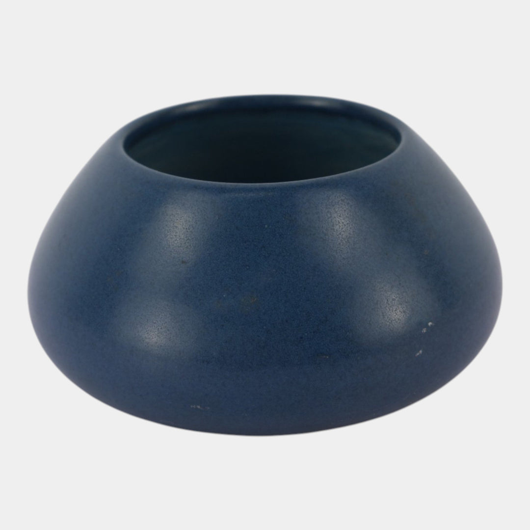 Marblehead Vintage Arts and Crafts Pottery Mottled Matte Blue Bowl Shape 9