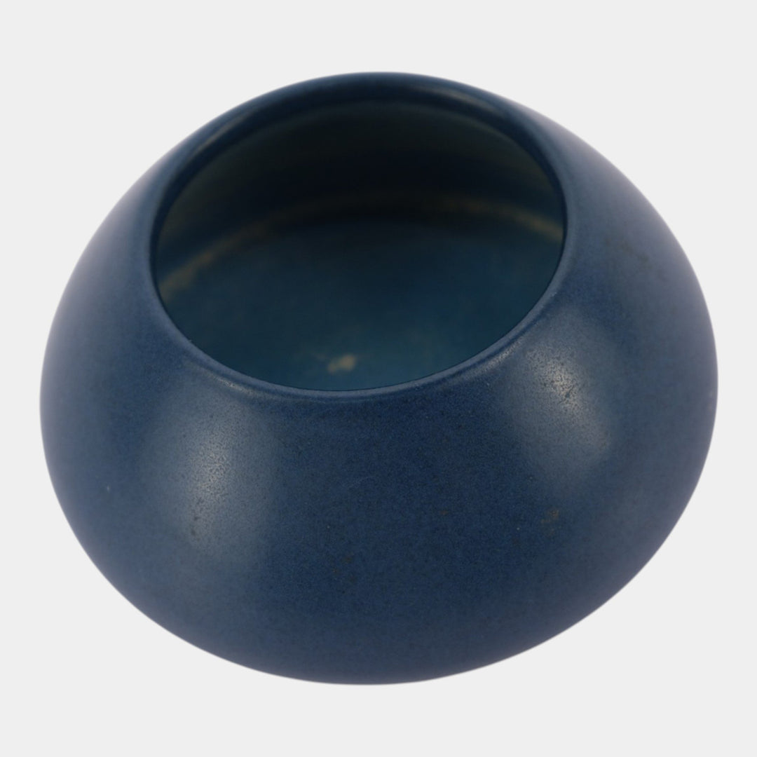 Marblehead Vintage Arts and Crafts Pottery Mottled Matte Blue Bowl Shape 9