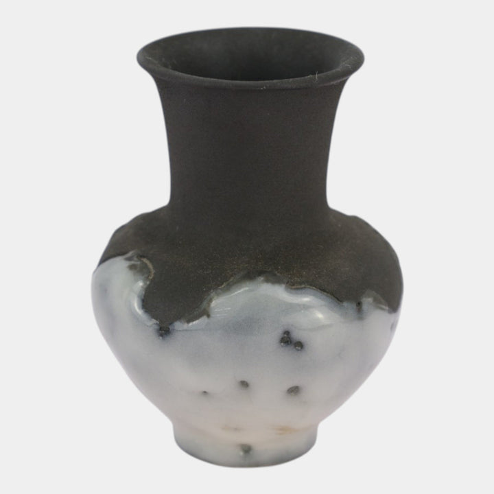 Rookwood Cirrus 1953 Vintage Mid Century Modern Pottery Black Ceramic Vase 6621