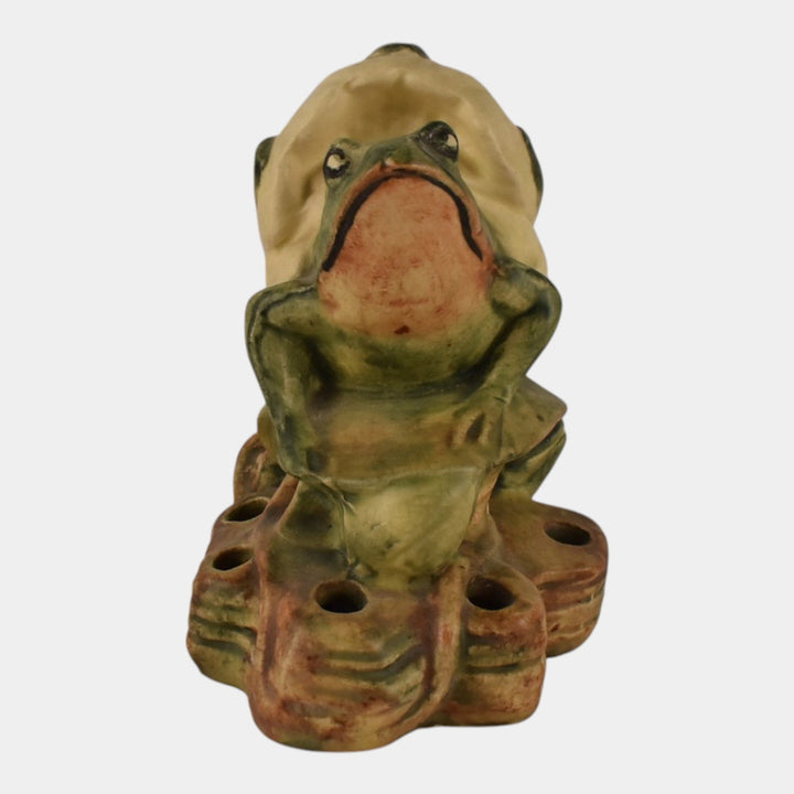 Weller Muskota 1920s Vintage Art Pottery Green Ceramic Frog In Lily Flower Frog
