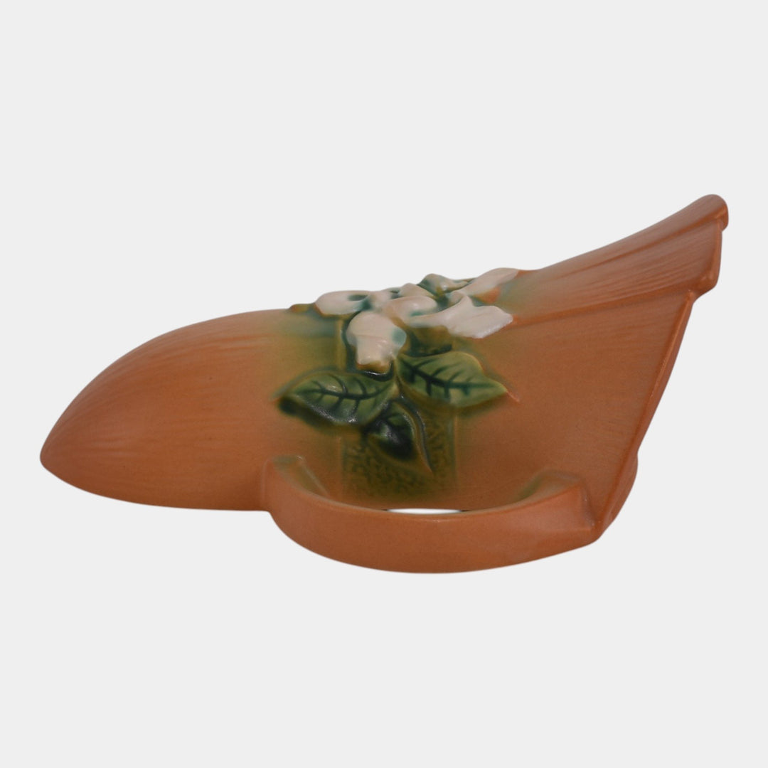 Roseville Gardenia Tan 1950 Mid Century Modern Pottery Wall Pocket 666-8