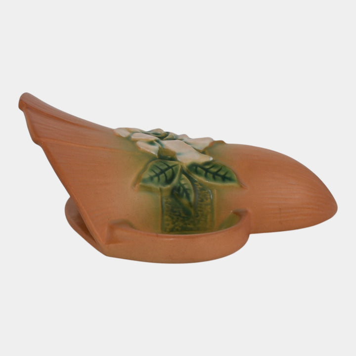 Roseville Gardenia Tan 1950 Mid Century Modern Pottery Wall Pocket 666-8