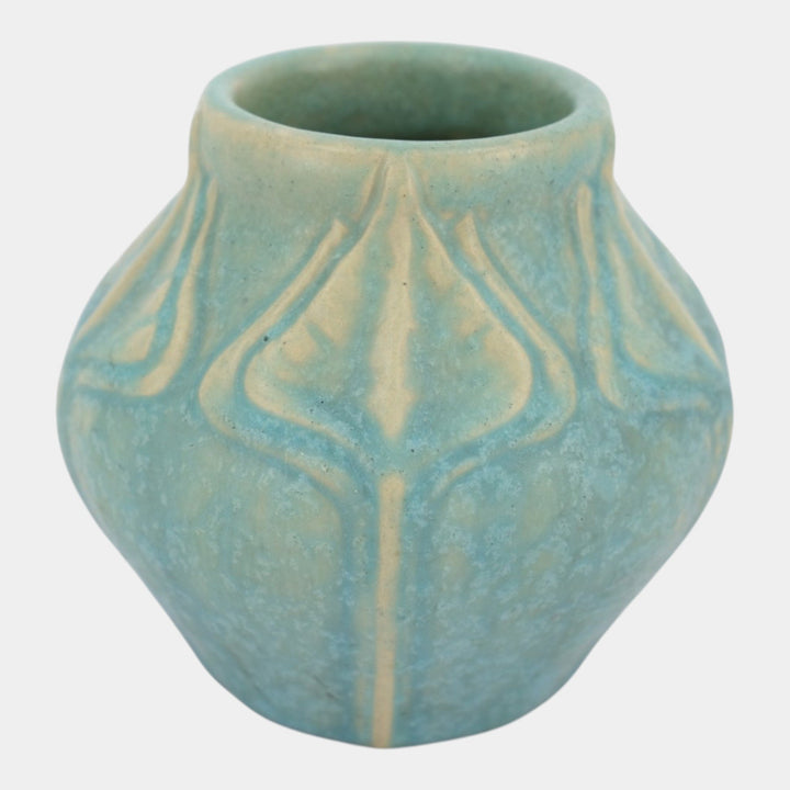 Van Briggle 1907-12 Arts And Crafts Pottery Blue Floral Relief Ceramic Vase