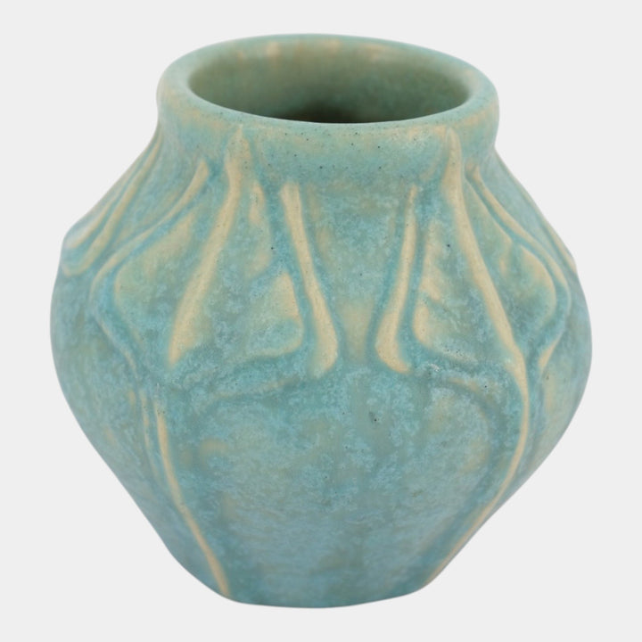 Van Briggle 1907-12 Arts And Crafts Pottery Blue Floral Relief Ceramic Vase