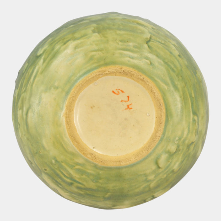 Roseville Blackberry 1932 Vintage Art Pottery Green Bulbous Ceramic Vase 574-6
