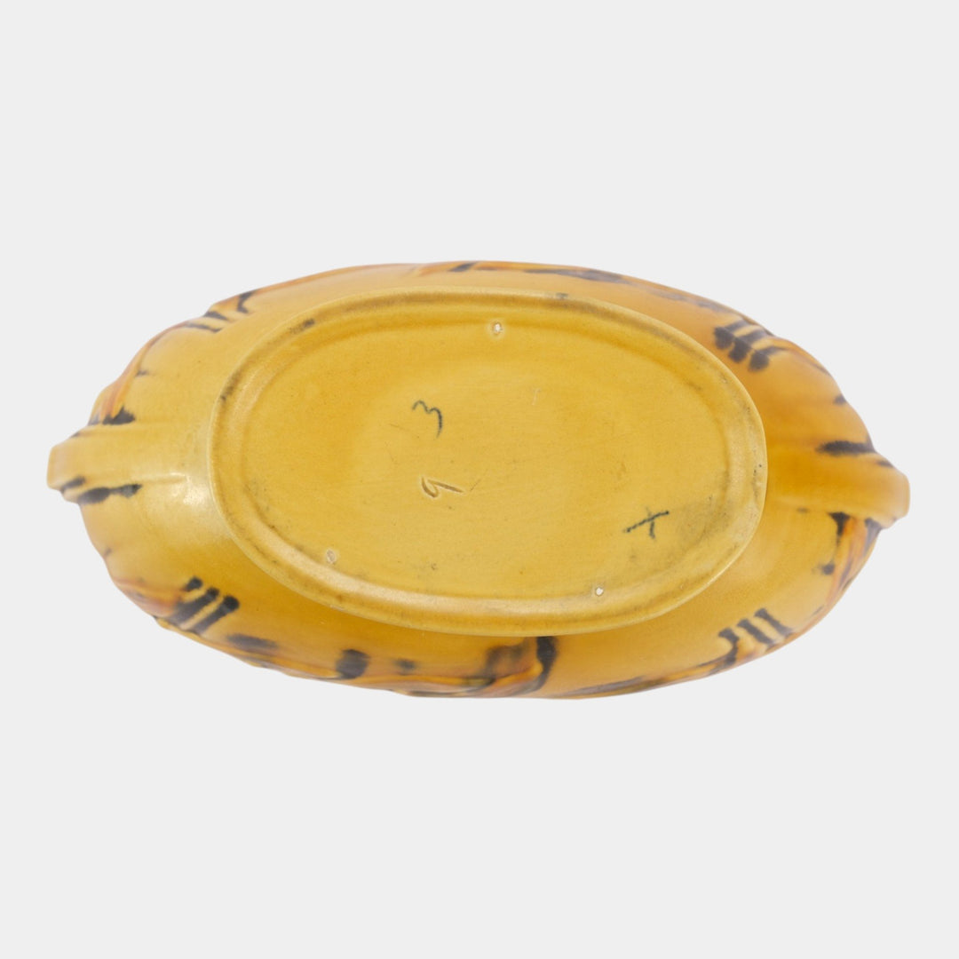 Roseville Laurel 1934 Vintage Arts And Crafts Pottery Yellow Console Bowl
