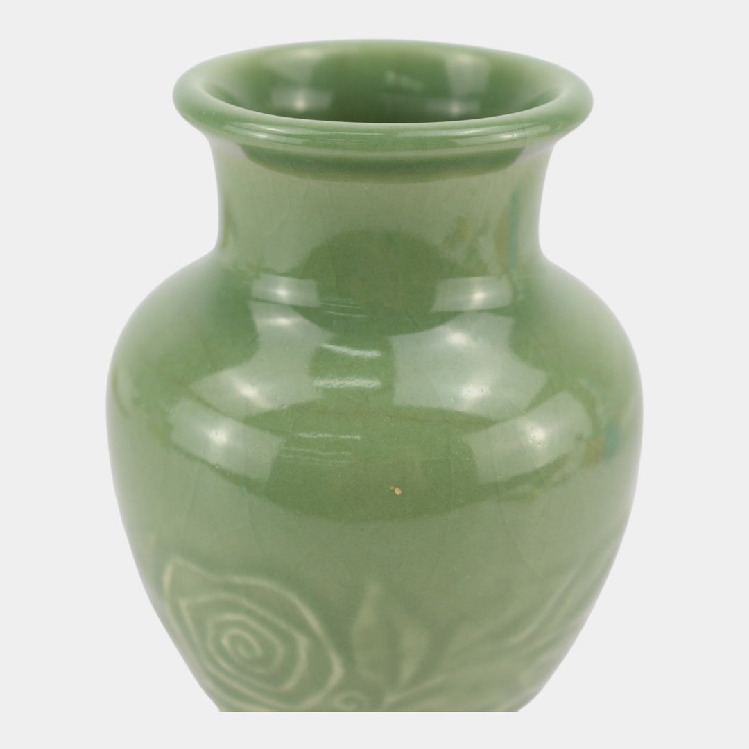 Rookwood 1944 Vintage Mid Century Modern Pottery Green Ceramic Vase 6767