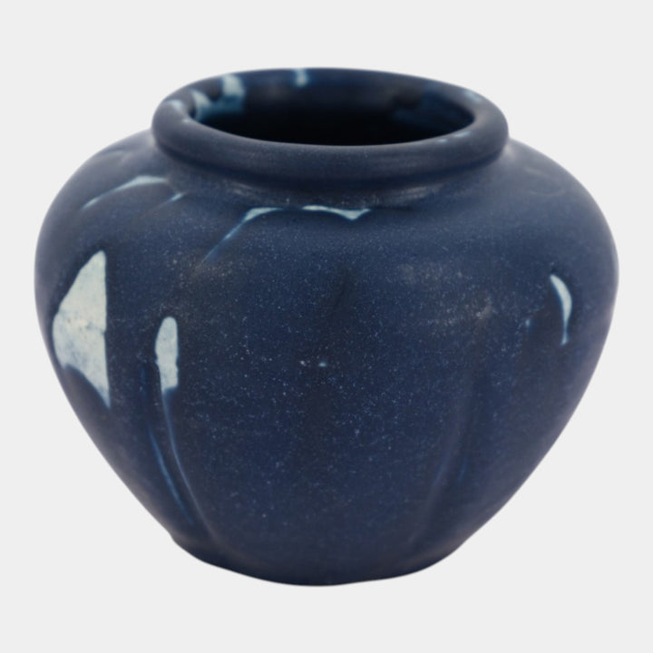 Hampshire Early 1900s Vintage Arts And Crafts Pottery Matte Blue Vase 146