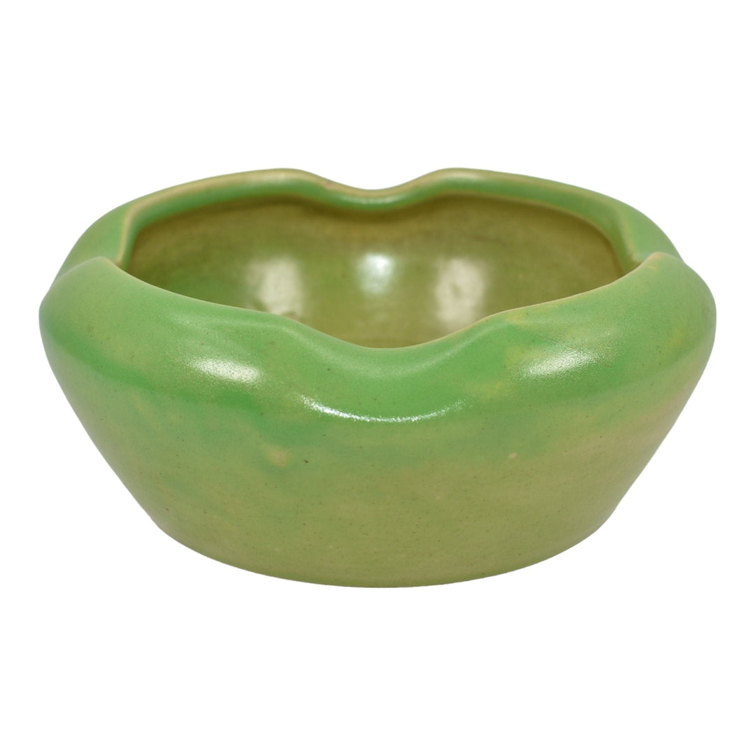 American Vintage Art Deco Pottery Matte Green Pinched Rim Ceramic Bowl