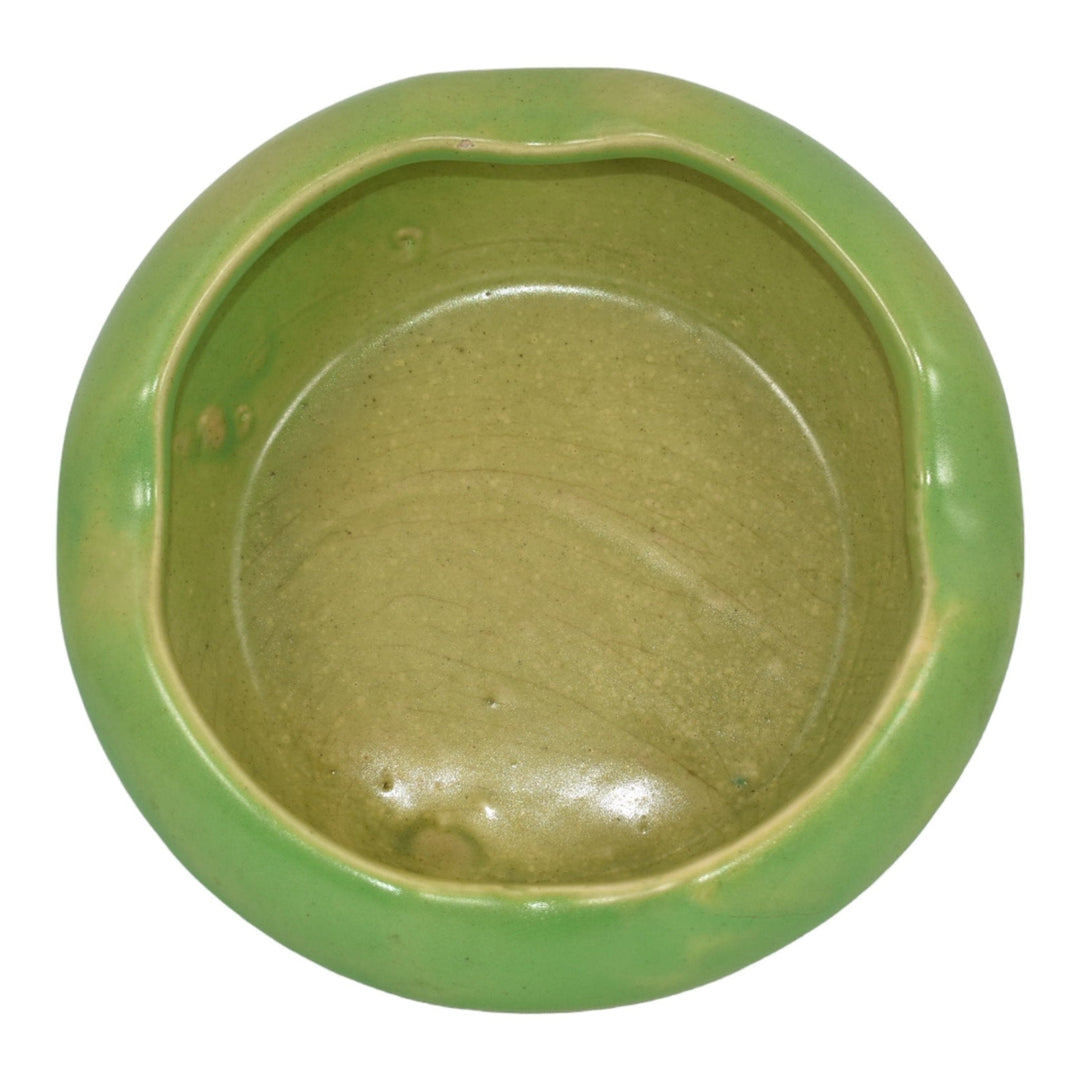 American Vintage Art Deco Pottery Matte Green Pinched Rim Ceramic Bowl