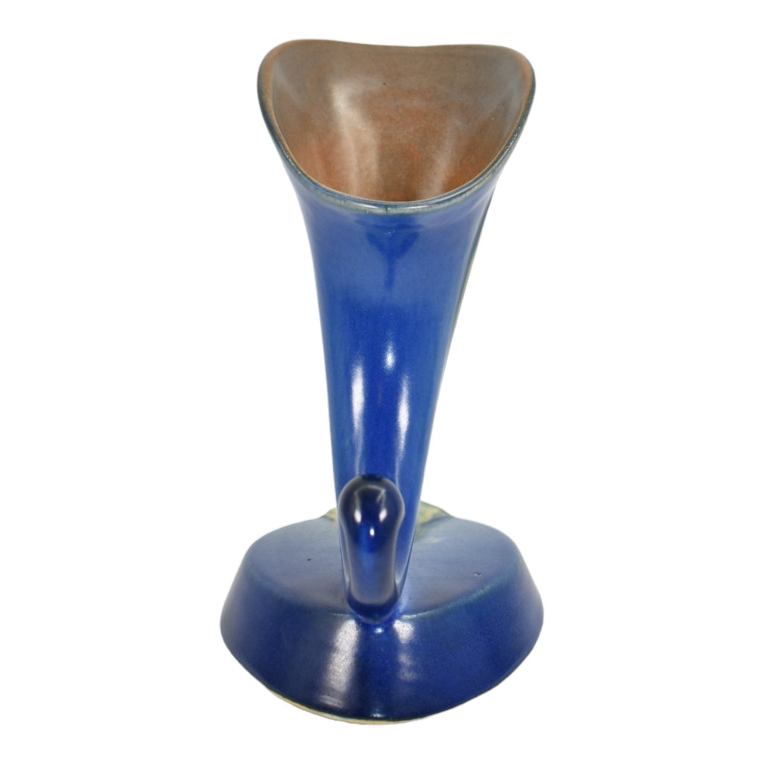 Roseville Pine Cone Blue 1936 Vintage Art Pottery Ceramic Cornucopia Vase 126-6