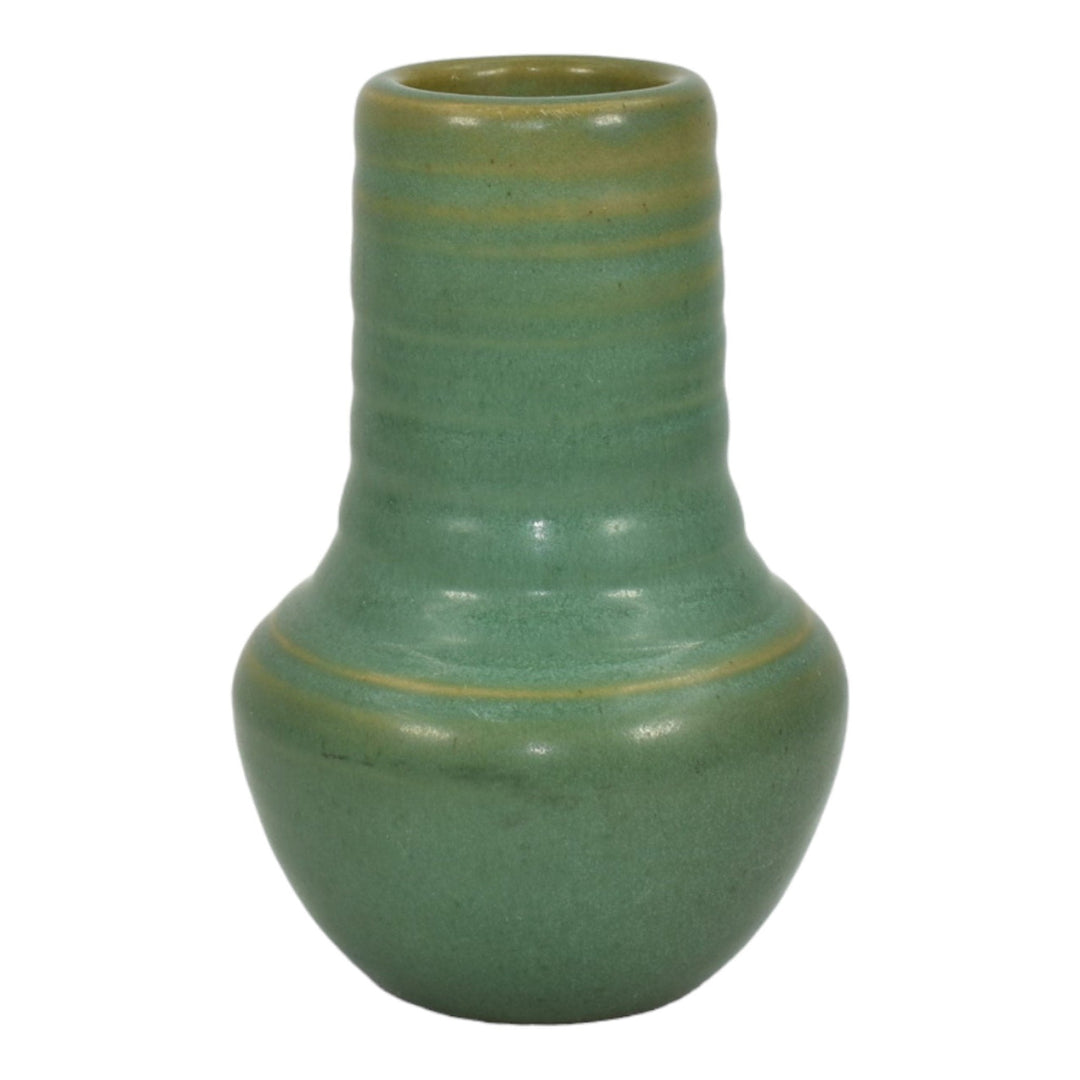 North Dakota School of Mines UND Pottery Hand Made Matte Green Vase Mattson