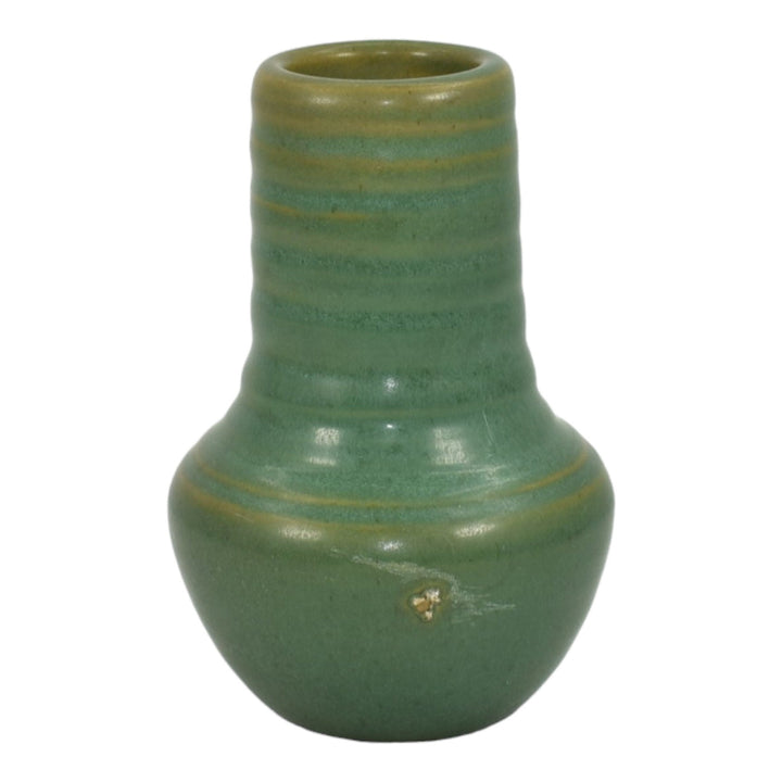 North Dakota School of Mines UND Pottery Hand Made Matte Green Vase Mattson