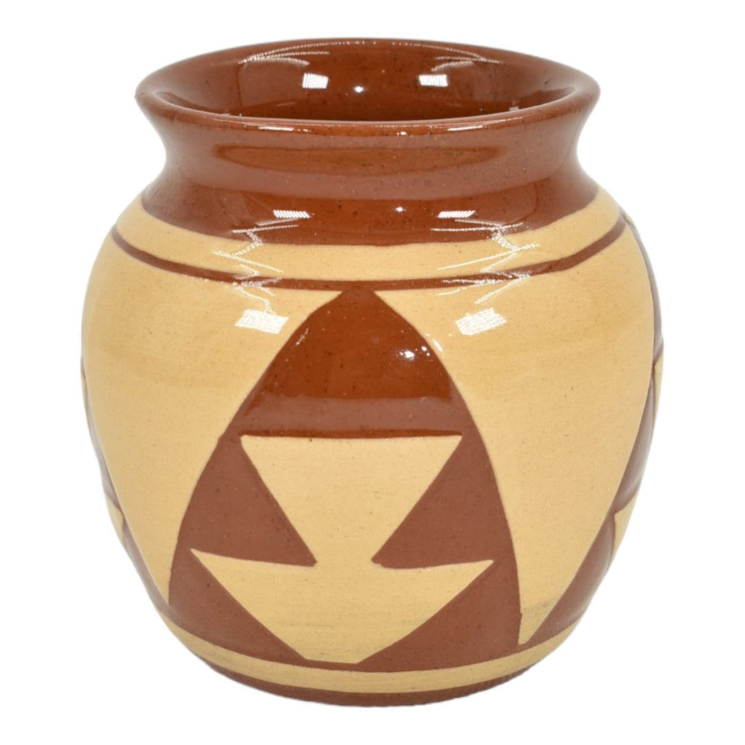 Pine Ridge Sioux Dakota Art Pottery Hand Made Geometric Design Ceramic Vase